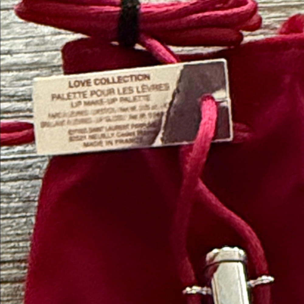 Yves Saint Laurent Love Collection Lip Makeup Palette (Limited Edition) - Picture 4 of 8
